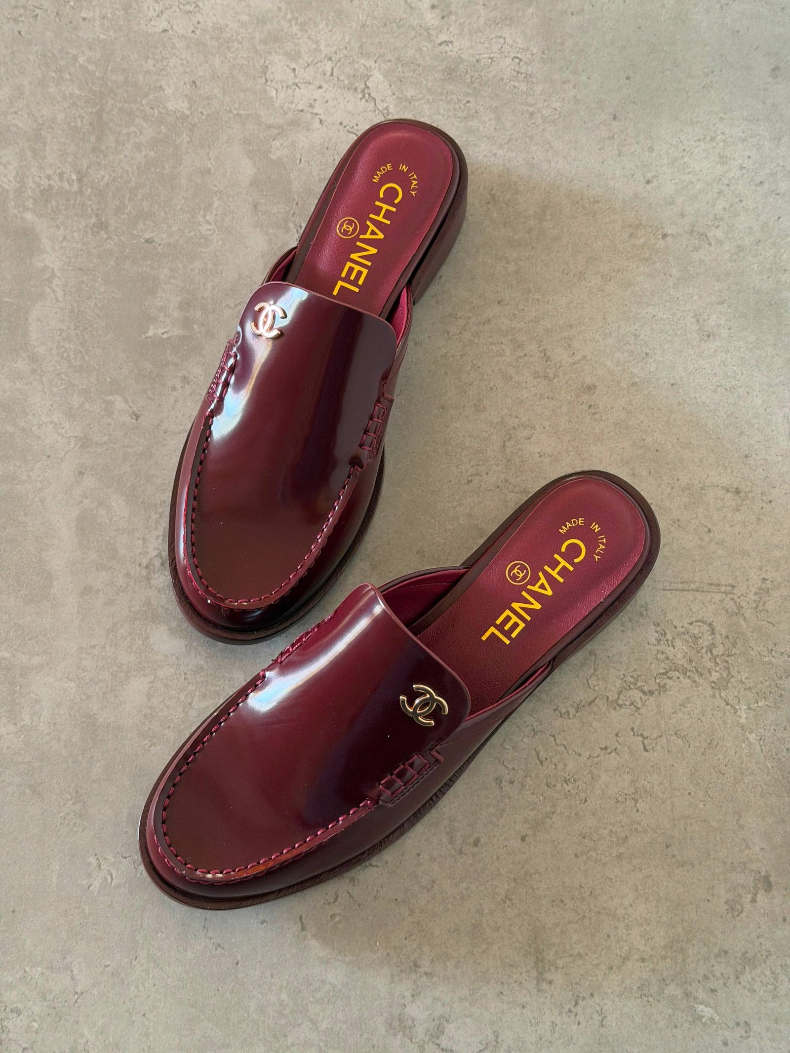slippers