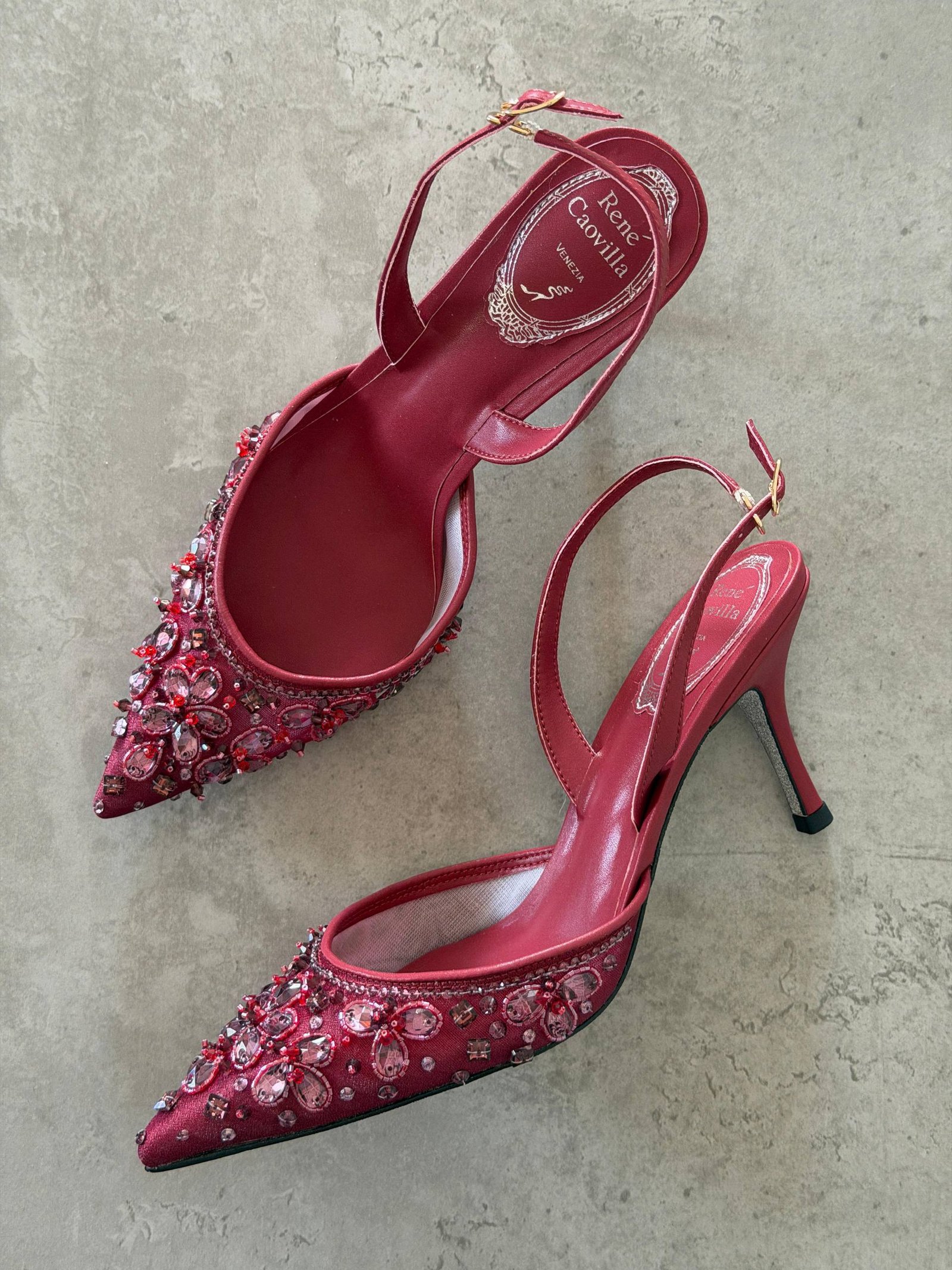 High-heeled shoes