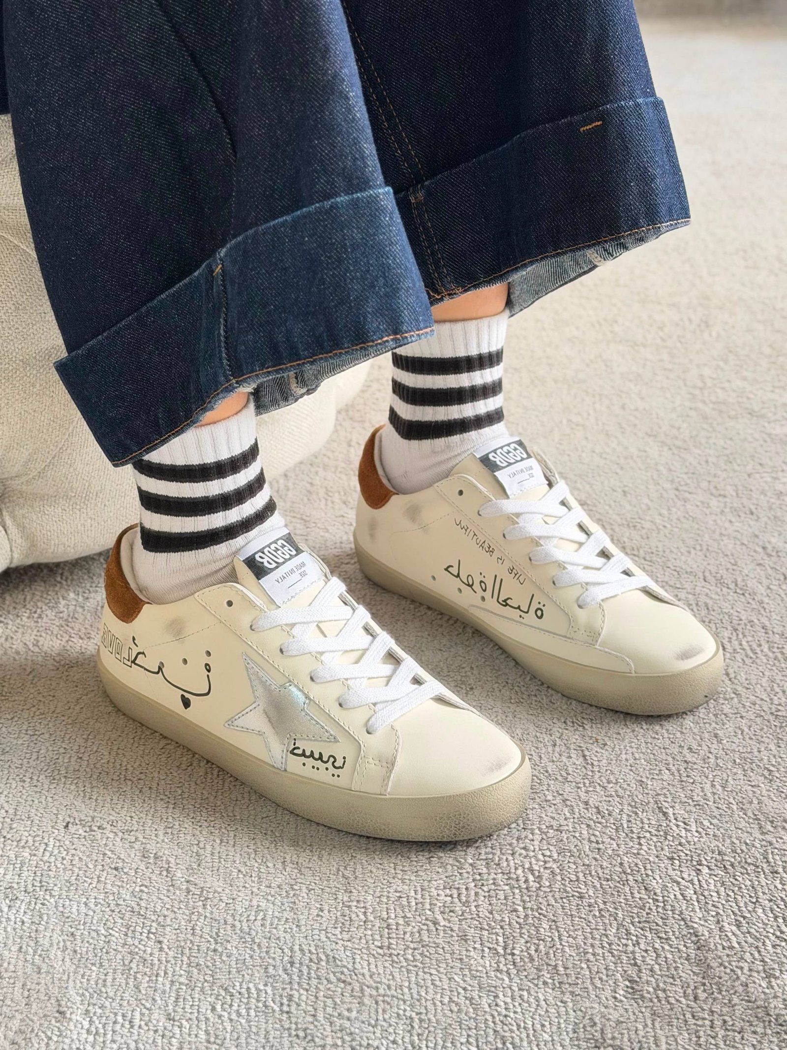 Sports shoes