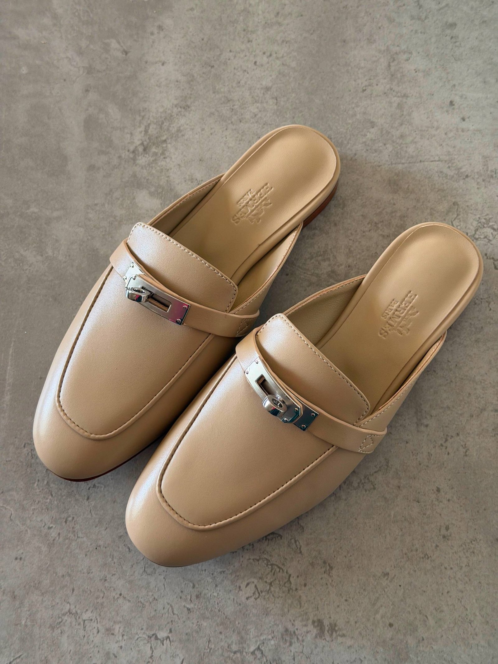 slippers