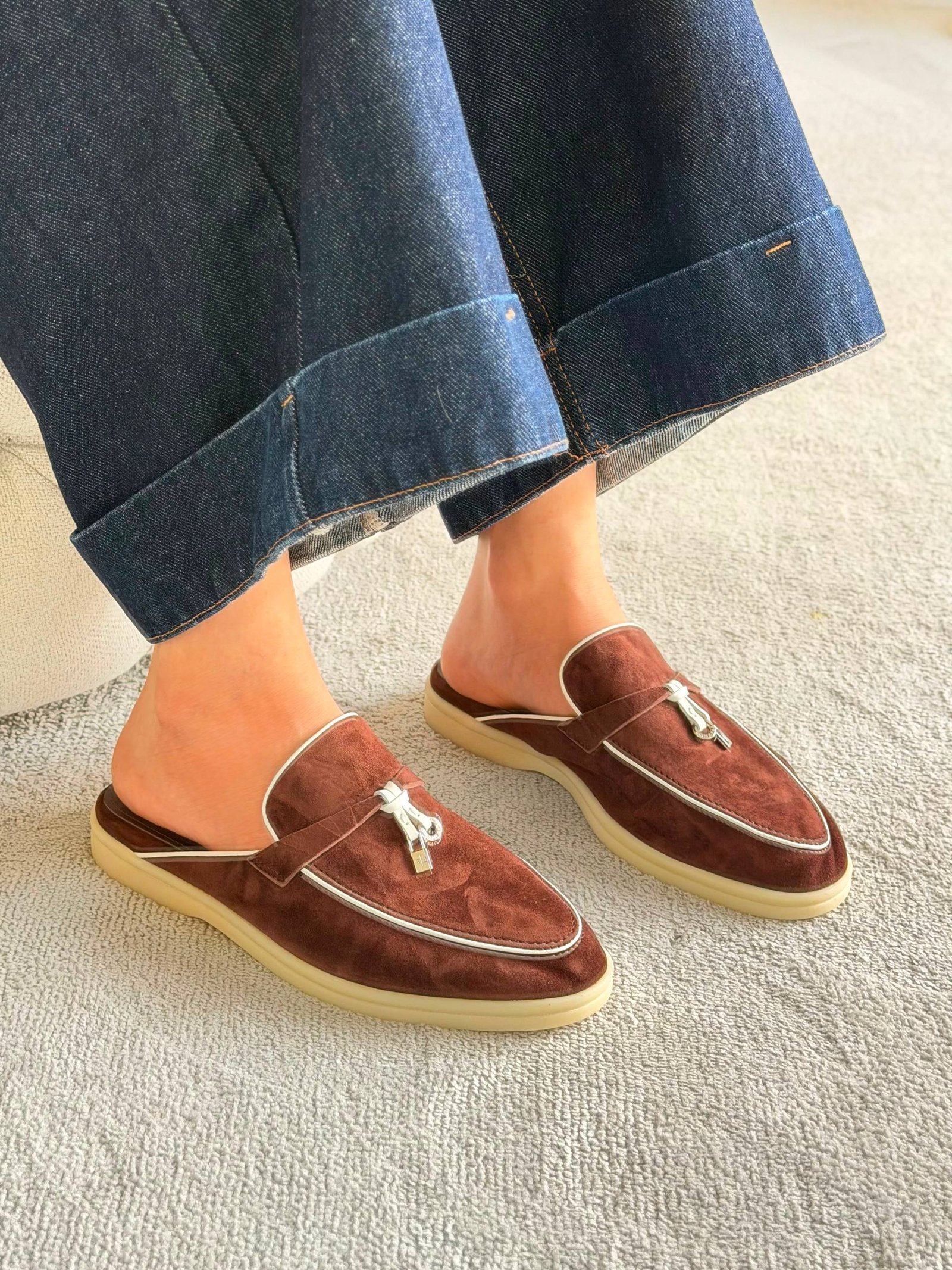 slippers