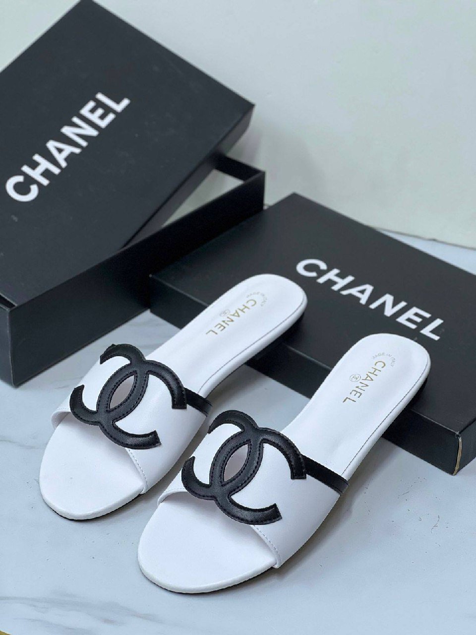 slippers