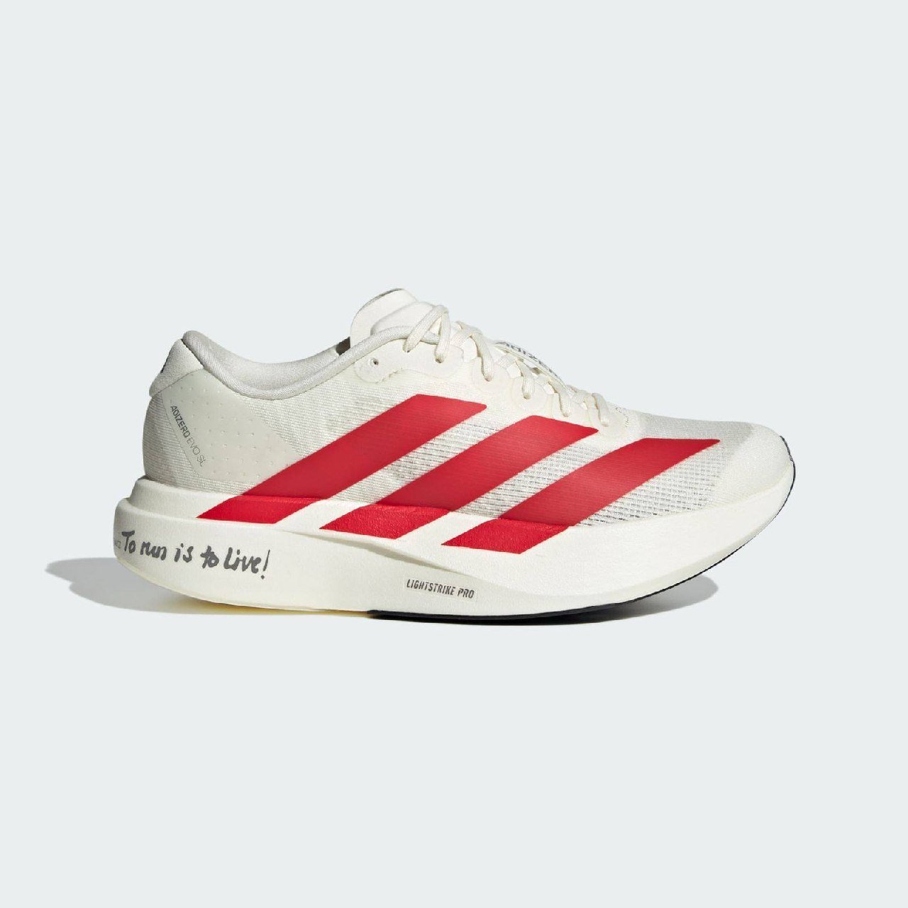 Sports shoes