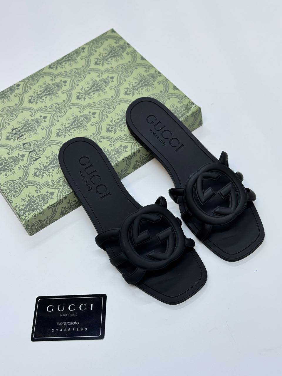 slippers