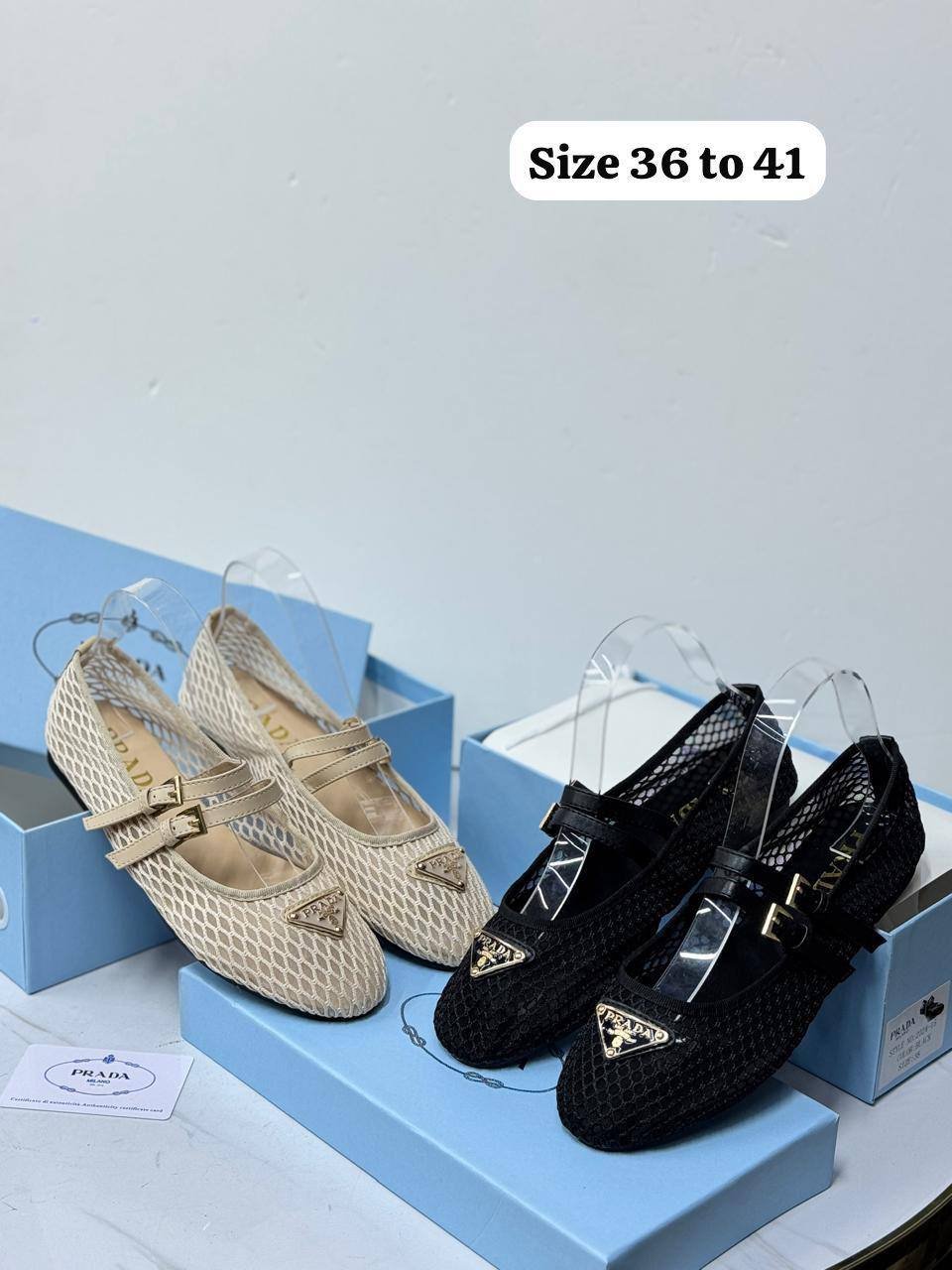 High-heeled shoes