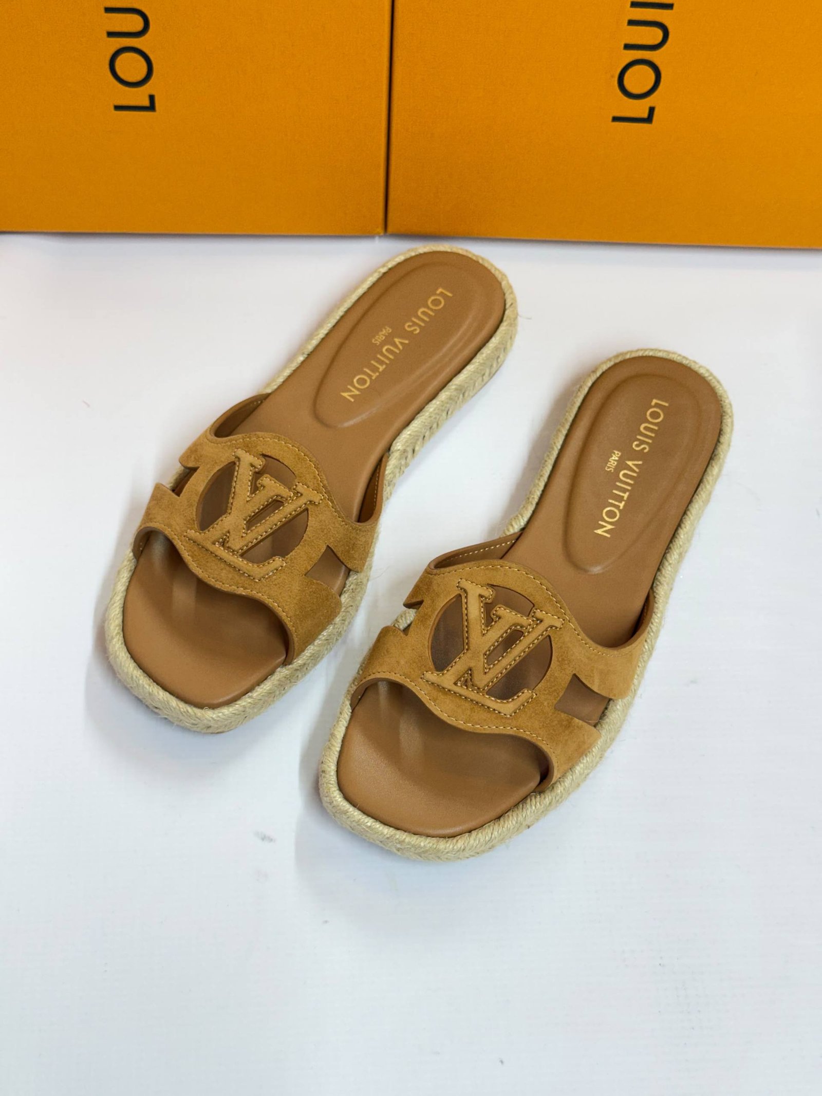 slippers