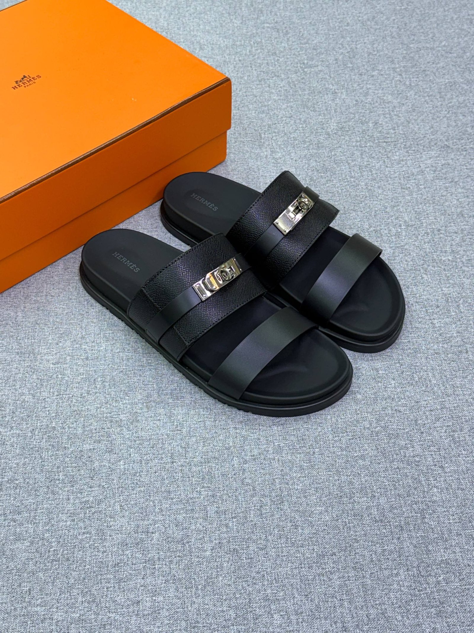 slippers